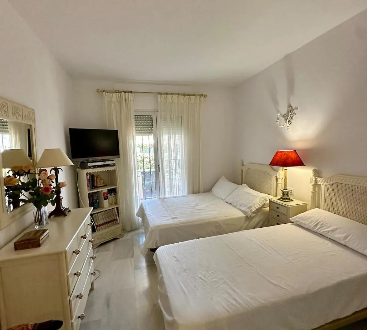 Beachfront Apartment With Parking San Pedro Alcantara Playa 5 Min Puerto Banus 0*, Marbella