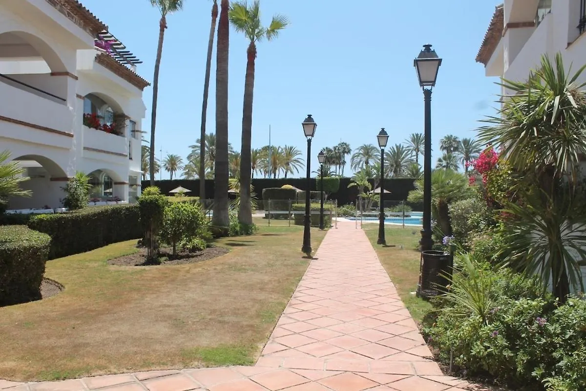 Beachfront Apartment With Parking San Pedro Alcantara Playa 5 Min Puerto Banus