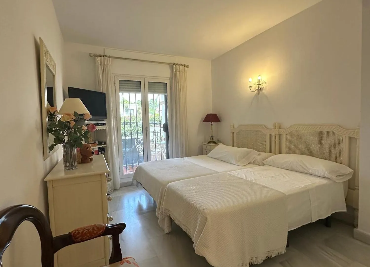 Beachfront Apartment With Parking San Pedro Alcantara Playa 5 Min Puerto Banus