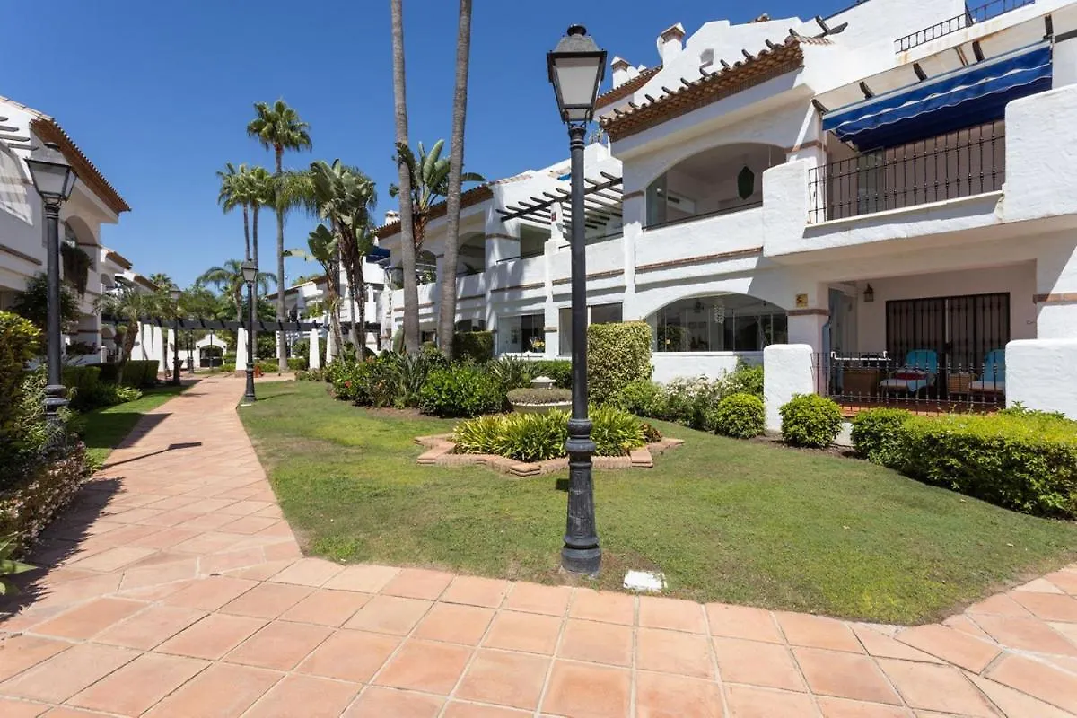 Beachfront Apartment With Parking San Pedro Alcantara Playa 5 Min Puerto Banus 0*, Marbella